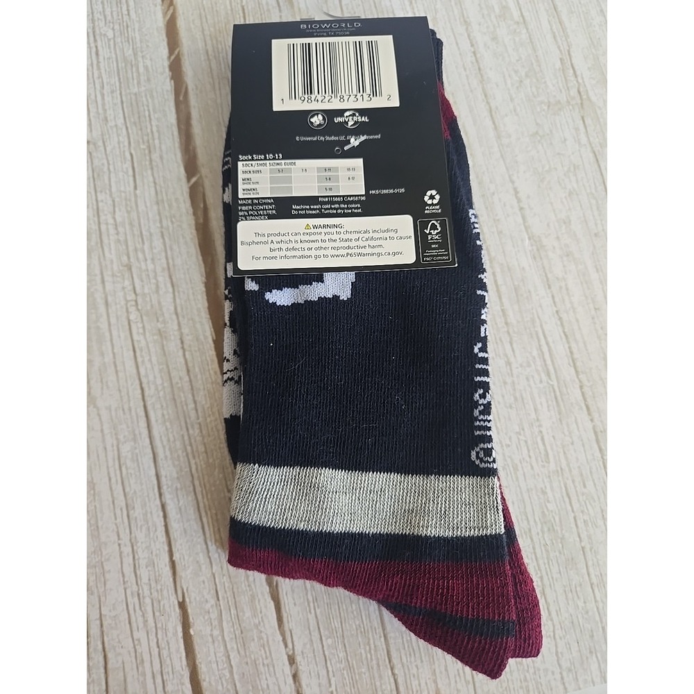 UNIVERSAL STUDIOS E.T. THE EXTRA-TERRESTIAL CREW SOCKS NEW FITS SIZE 10-13 - Picture 2 of 3
